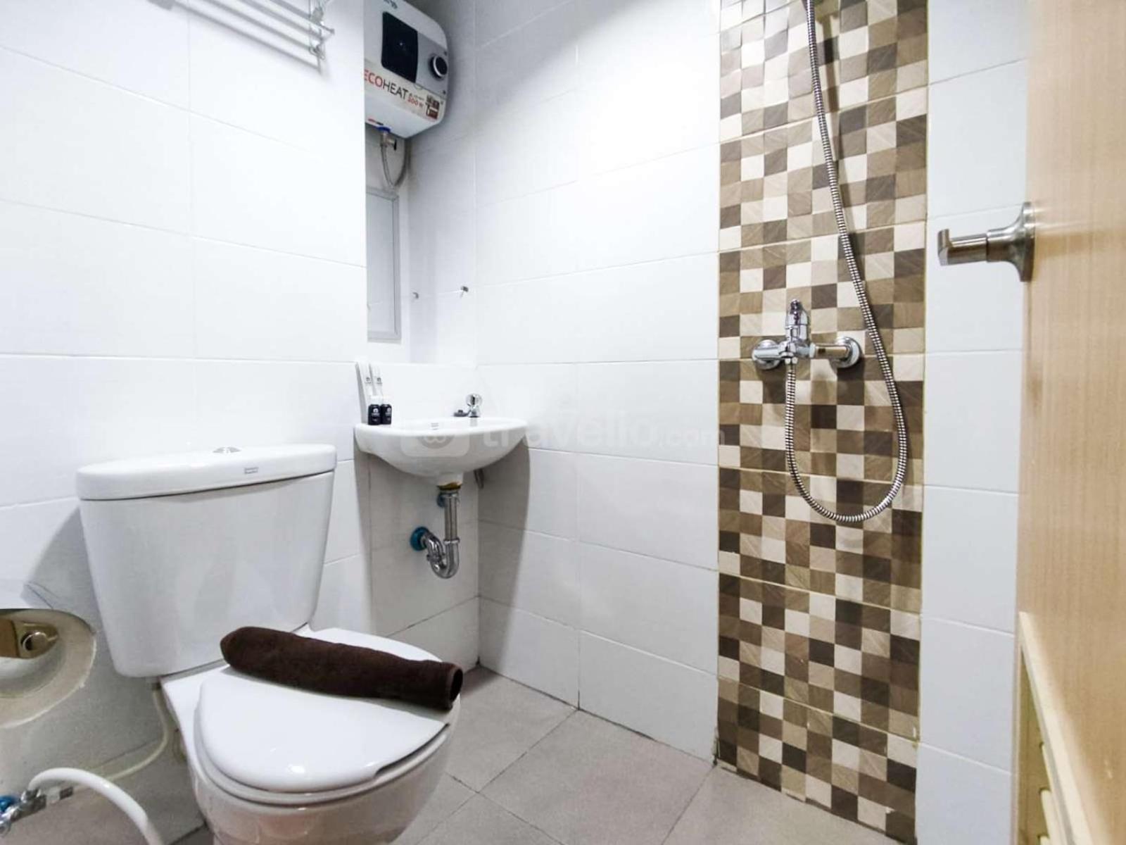 Good Choice And Homey At The Alton By Travelio Apartemen *